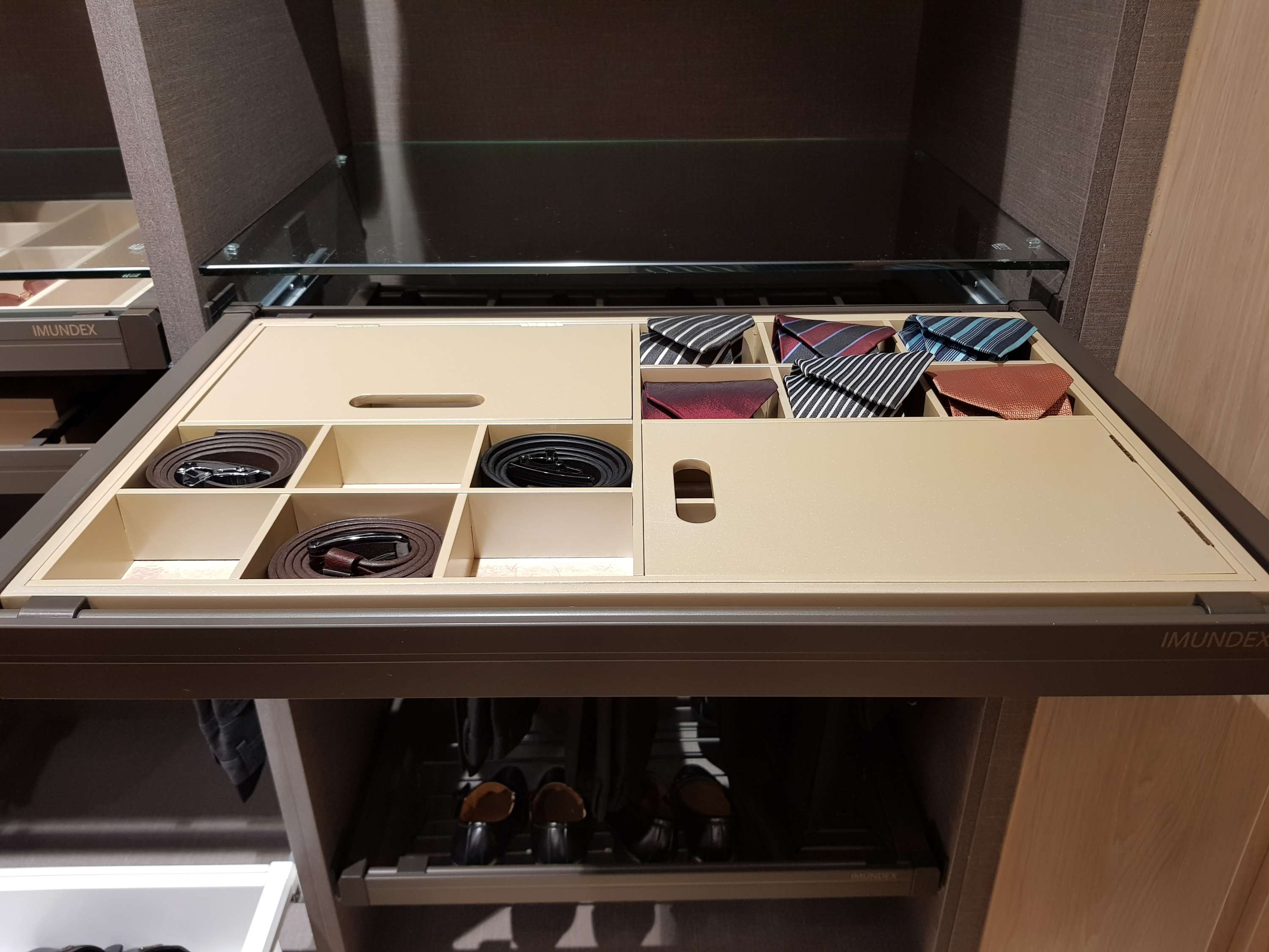 Khay nữ trang, có ray giảm chấn